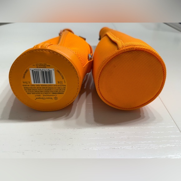 Veuve Clicquot Champagne Bottle Covers - Picture 3 of 3